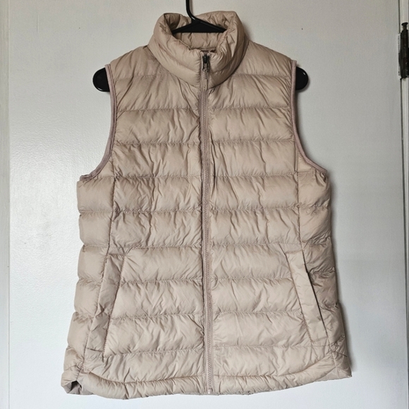 32 Degrees Jackets & Blazers - 32 degrees pastel beige lightweight gorpcore puff zipper vest Size S